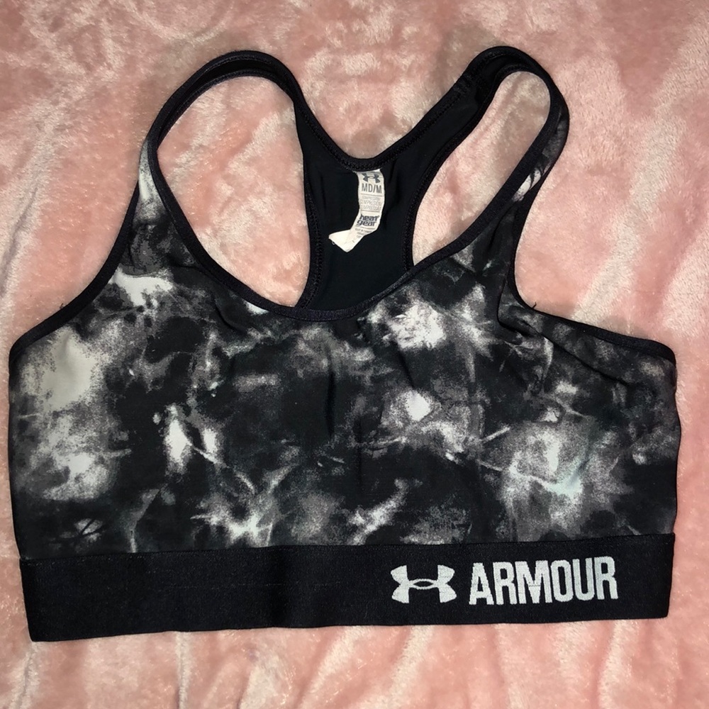 under armor sports bra size medium